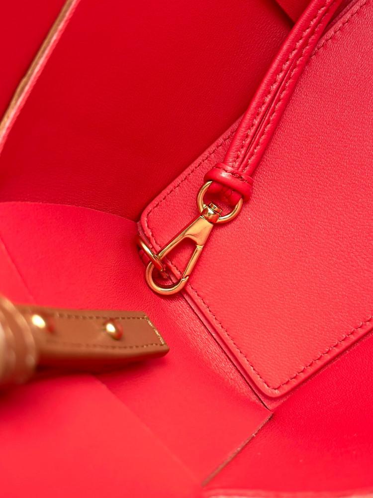شنطة بوتيقا Arco Tote مقاس 25cm