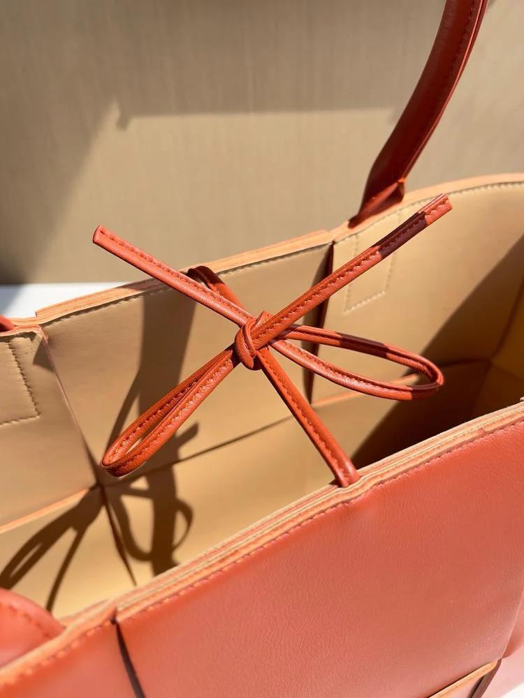 شنطة بوتيقا ARCO مقاس 36.5cm