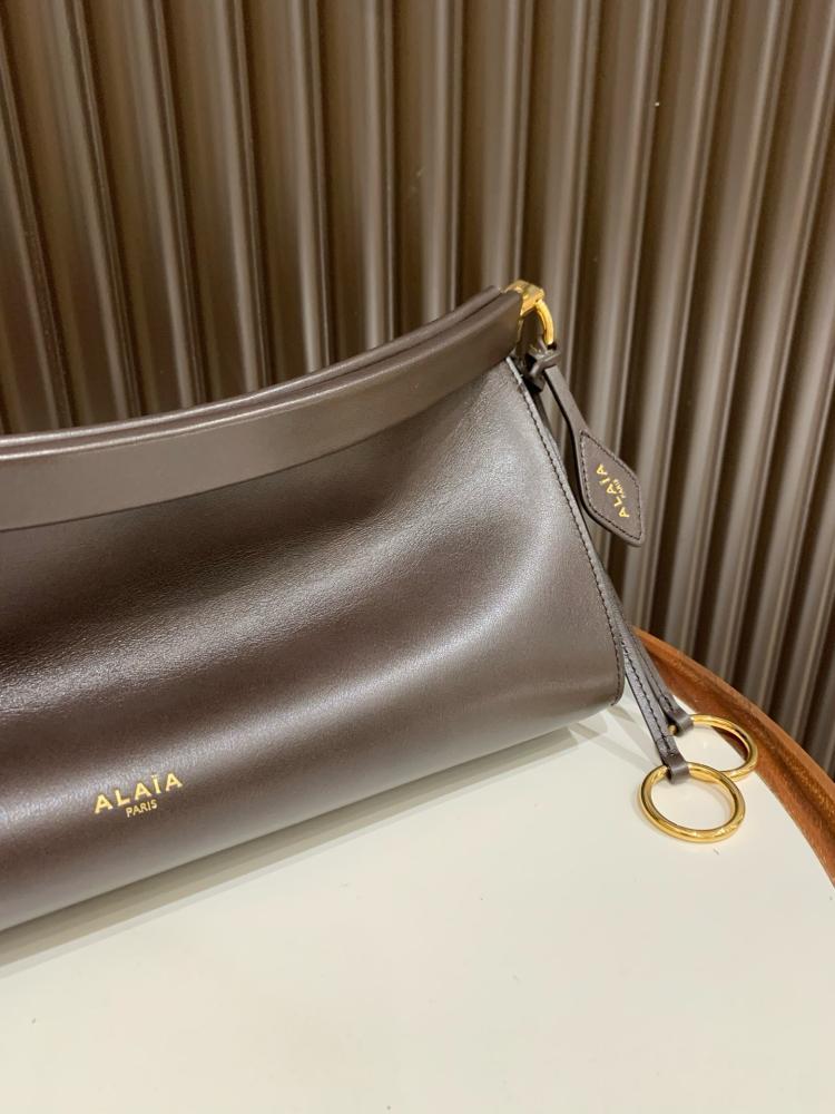 LE ALAIA