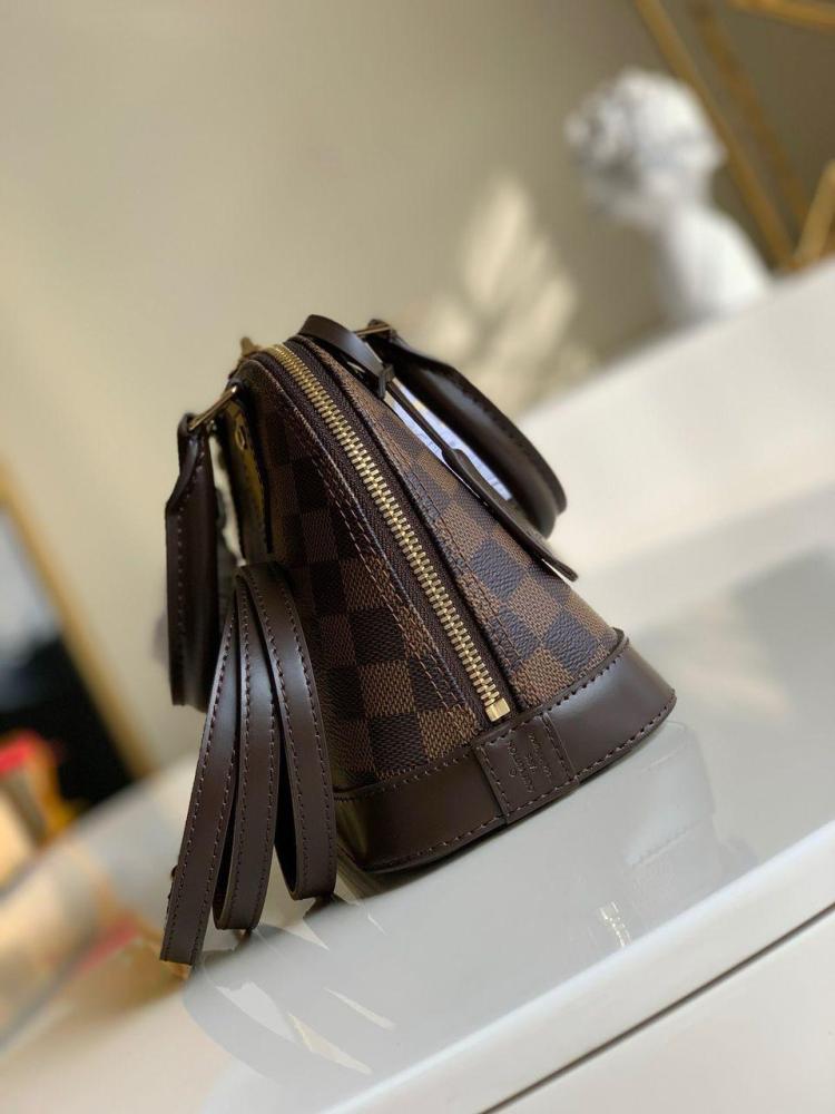 شنطة لويس فيتون الما مقاس 23.5cm