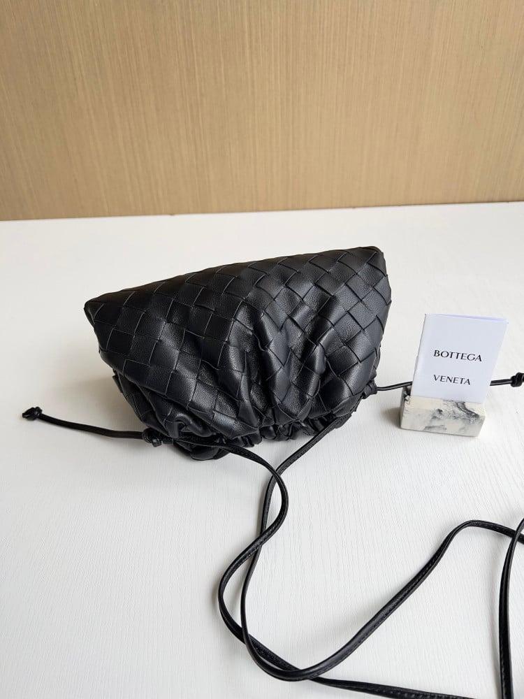 شنطة بوتيقا Mini Pouch مقاس22cm