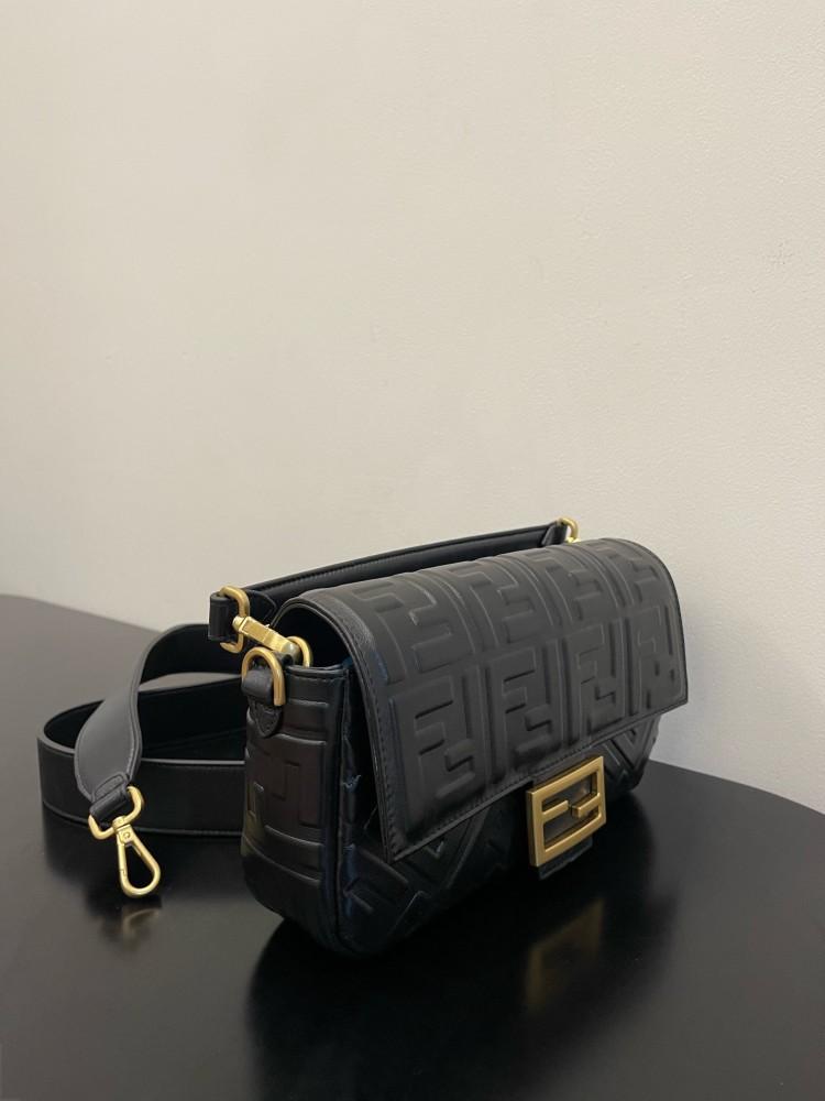 شنطة فندي باغيت