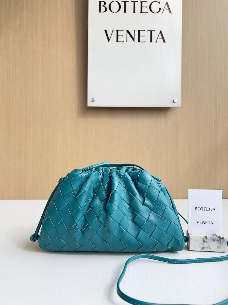 شنطة بوتيقا Mini Pouch مقاس22cm