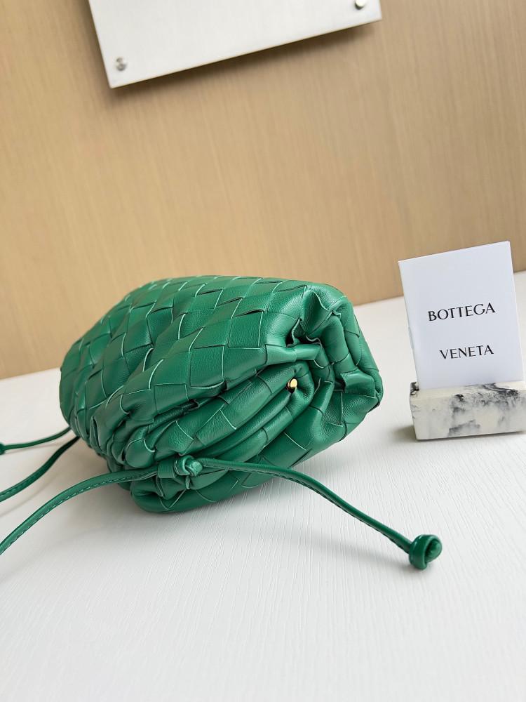 شنطة بوتيقا Mini Pouch مقاس22cm