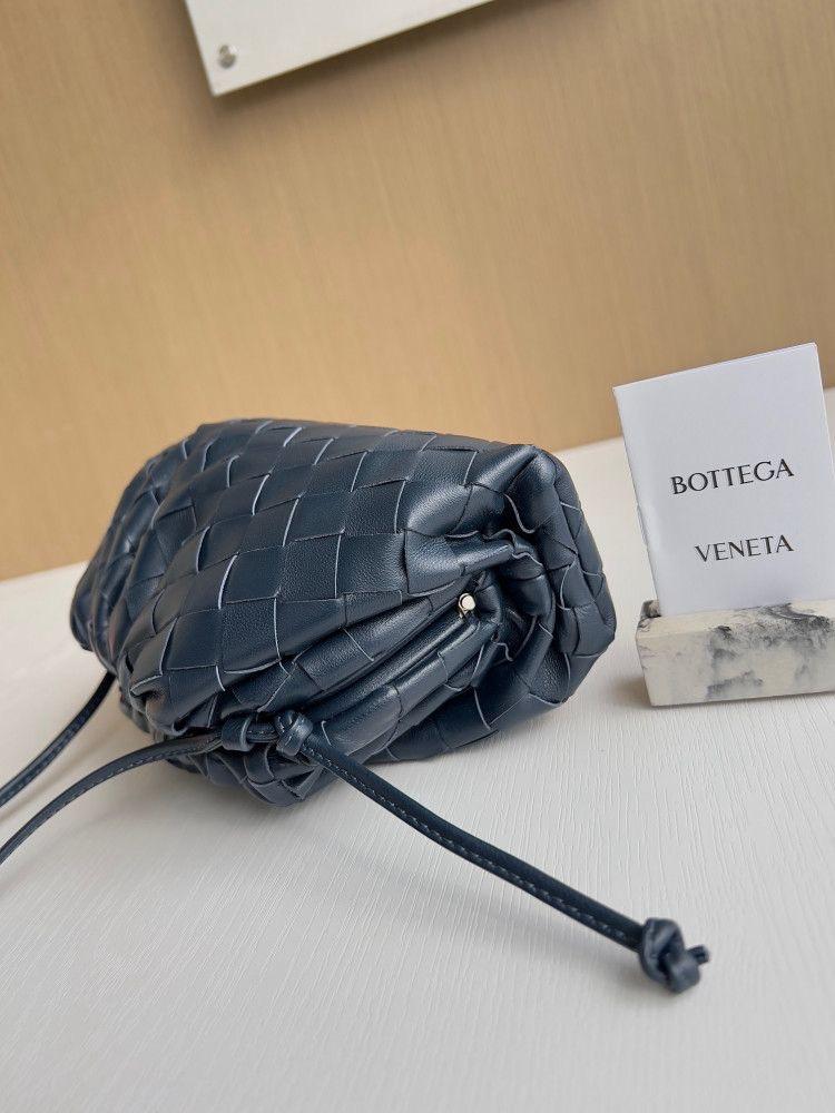 شنطة بوتيقا Mini Pouch مقاس22cm