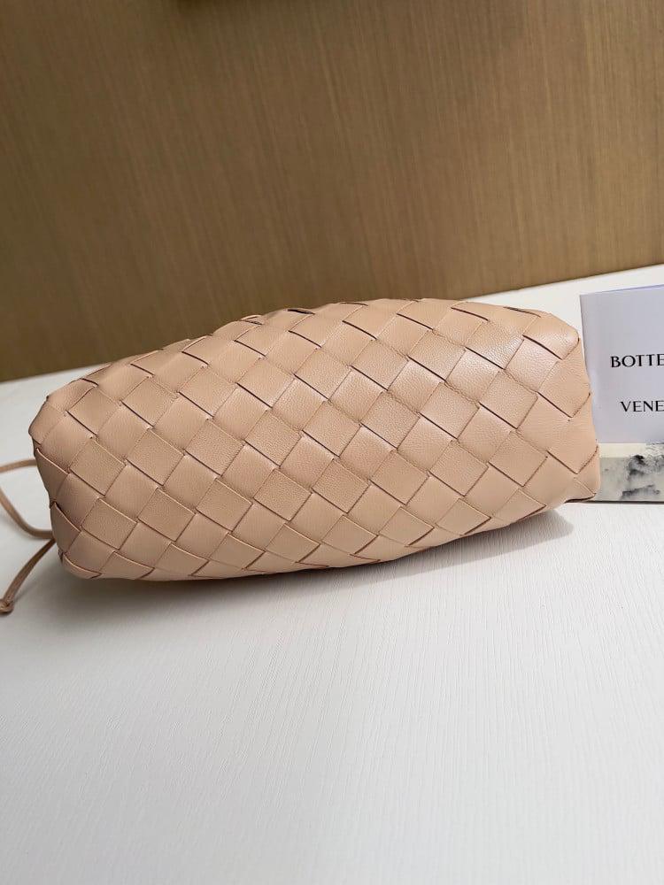 شنطة بوتيقا Mini Pouch مقاس22cm