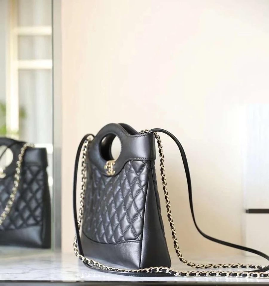 شنطة شانيل 23A مقاس 23cm