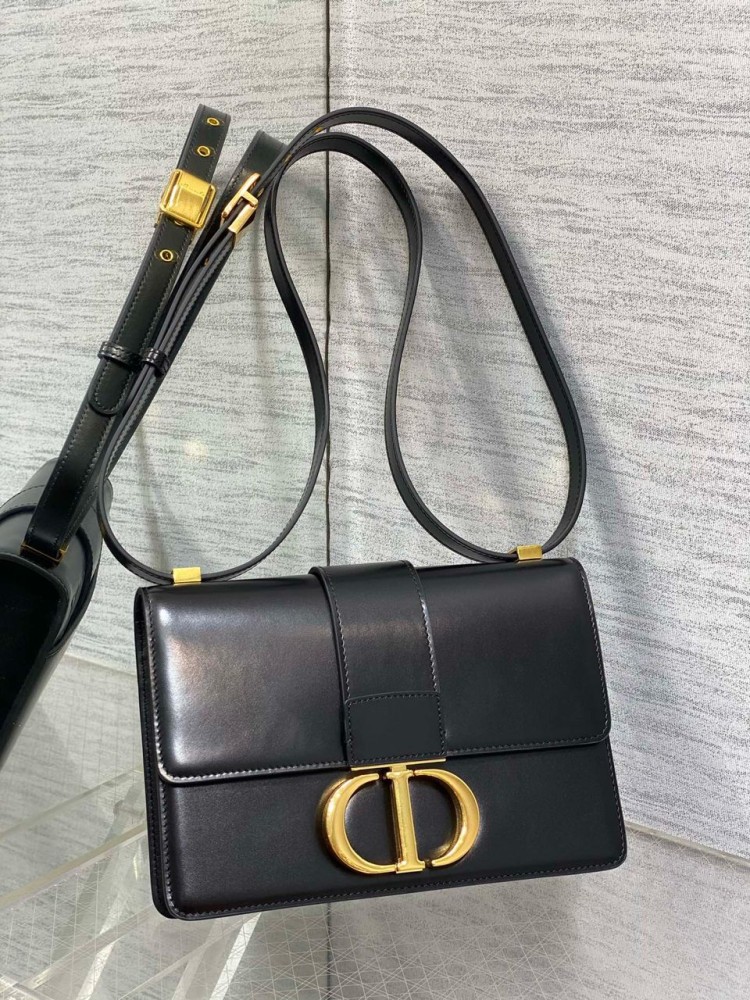 حقيبة ديور30Montaigne مقاس 24سم