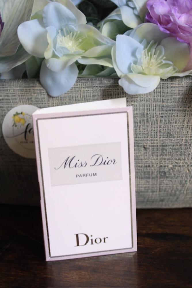 فازة  عطر Miss dior