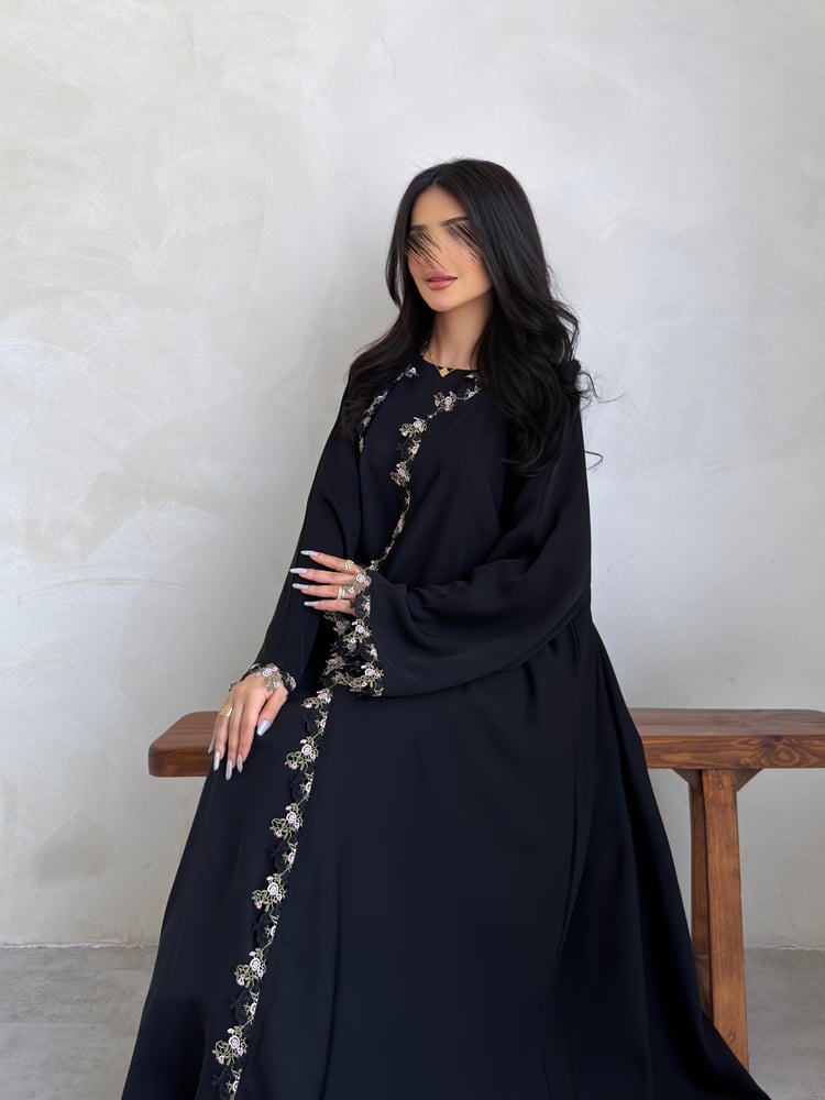 عباية الفخامة السوداء