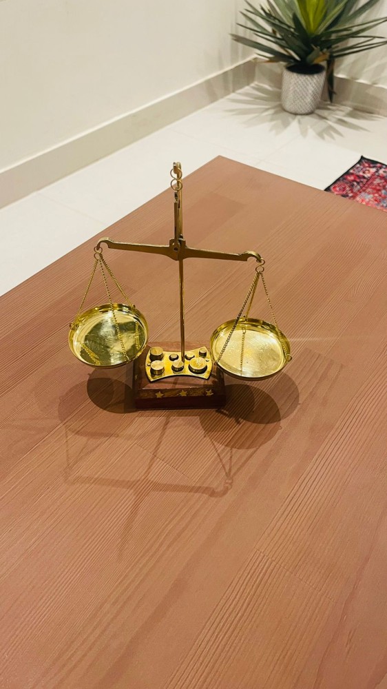 ميزان العداله ( وسط)