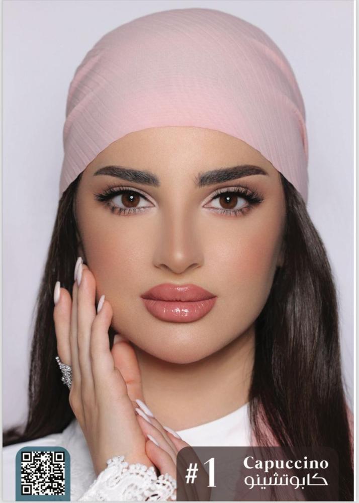 Lemonous brown-colored contact lenses