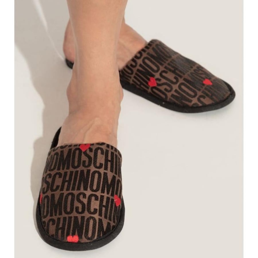 MOSCHINO Luxury Taste