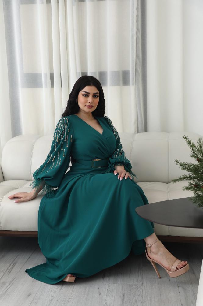 فستان ناعم باكمام واسعه وريش