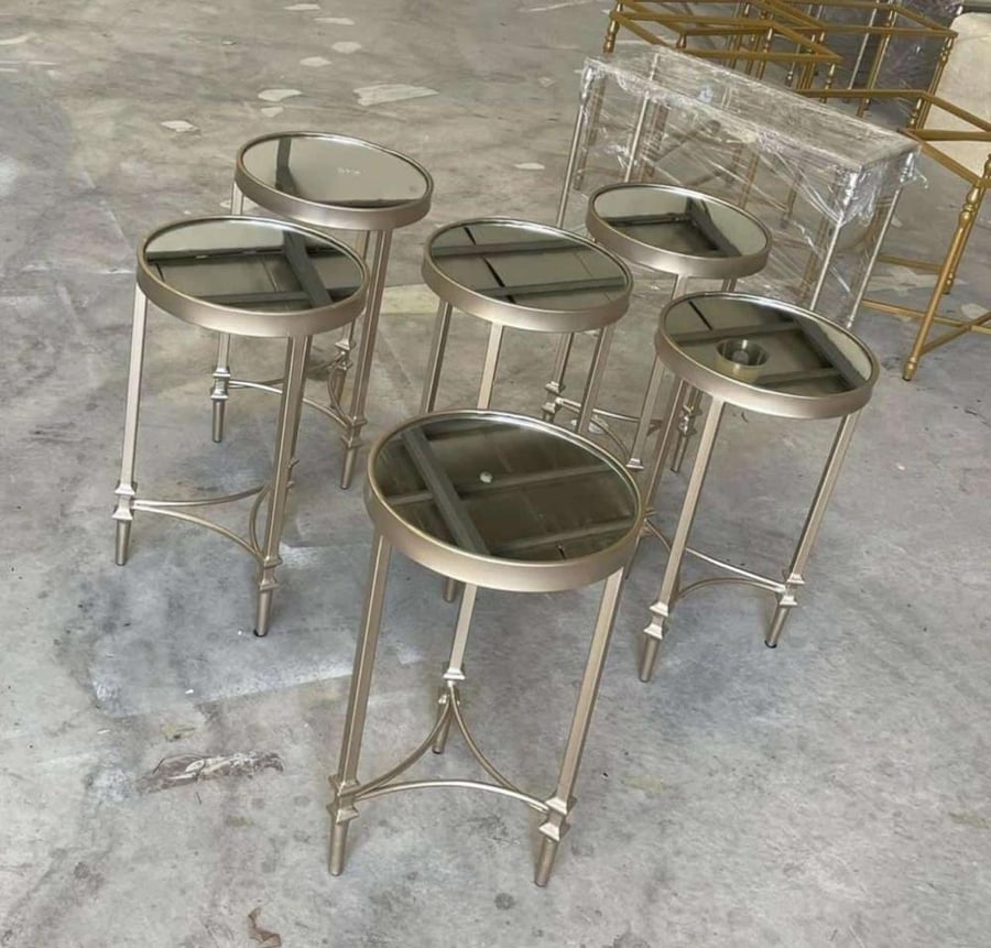 طاولة خدمة