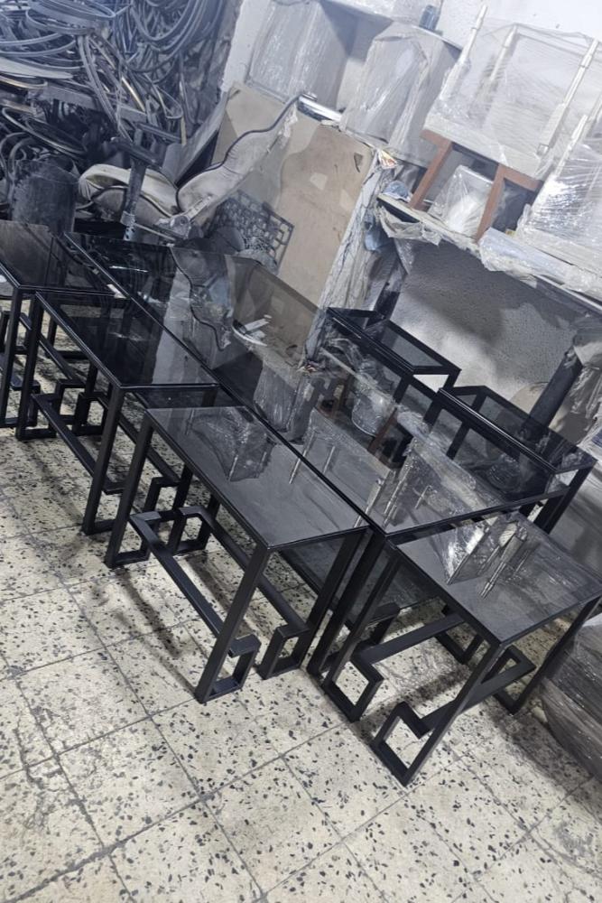 طقم طاولات حديد مع جزاز اسود