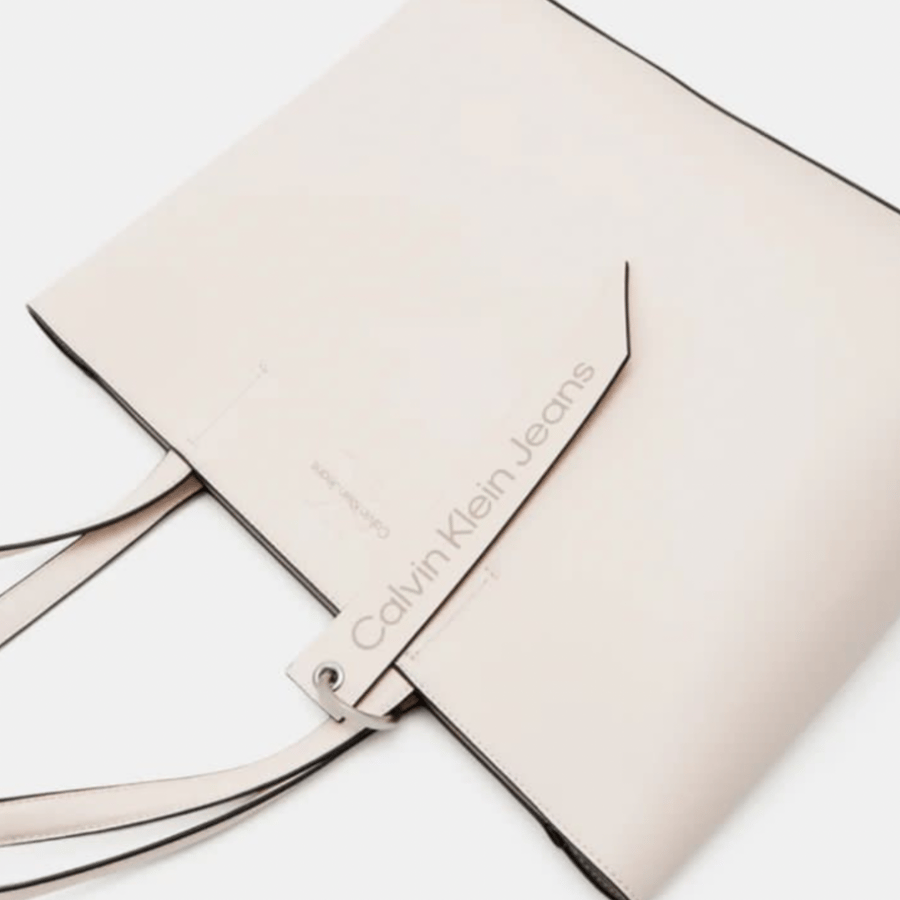 كالفن كلاين  Calvin Klein