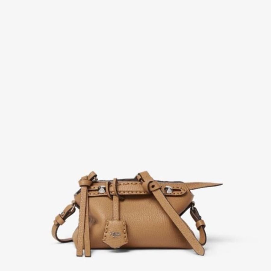 فندي بوكيت  FENDI