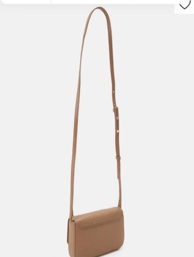 كالفن كلاين  Calvin Klein