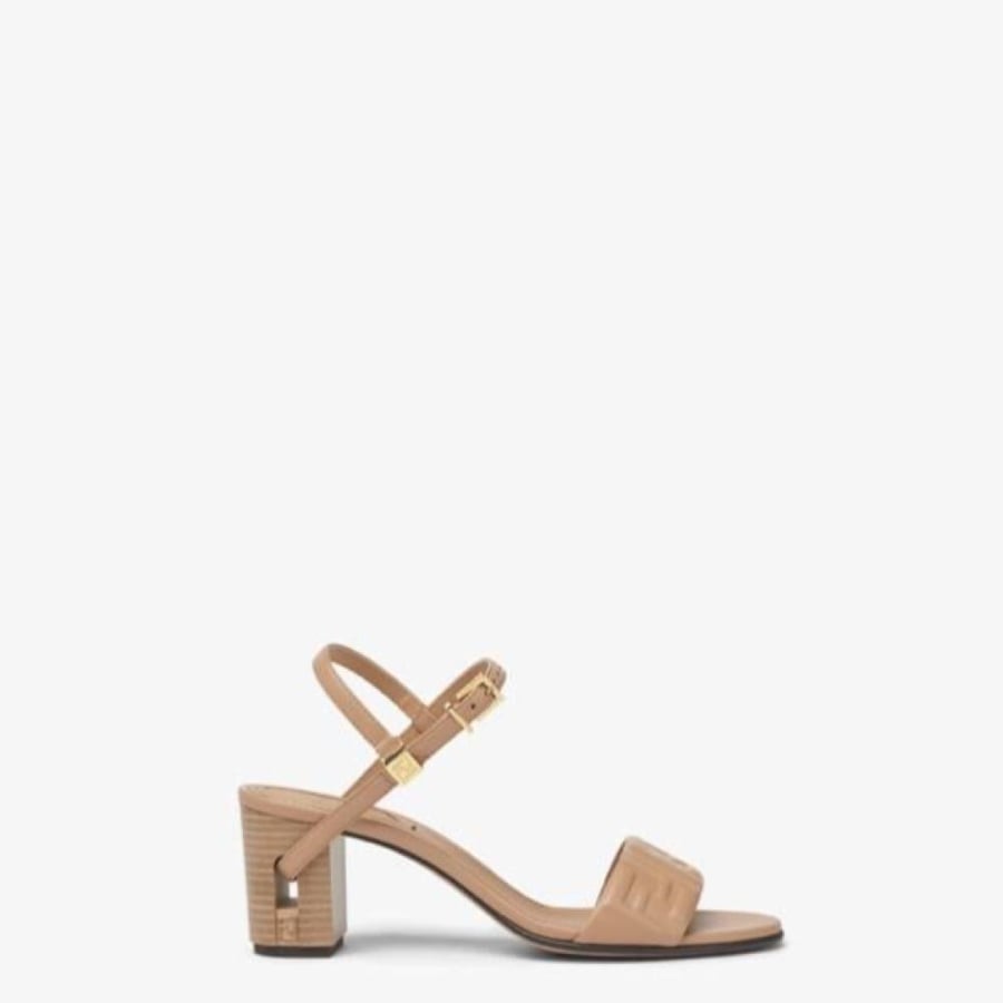 كعب فندي FENDI