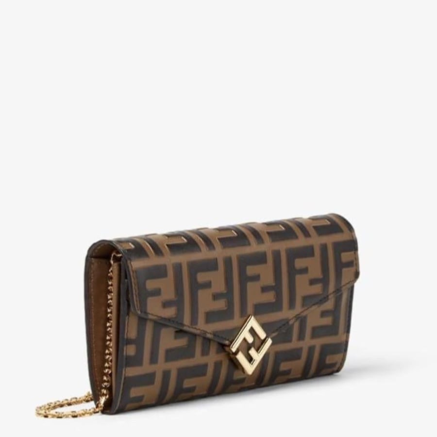 فندي  FENDI