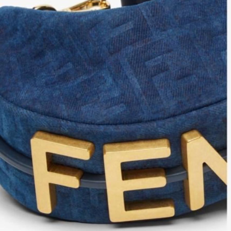 فندي بوكيت  FENDI