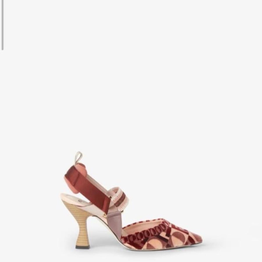 كعب فندي FENDI