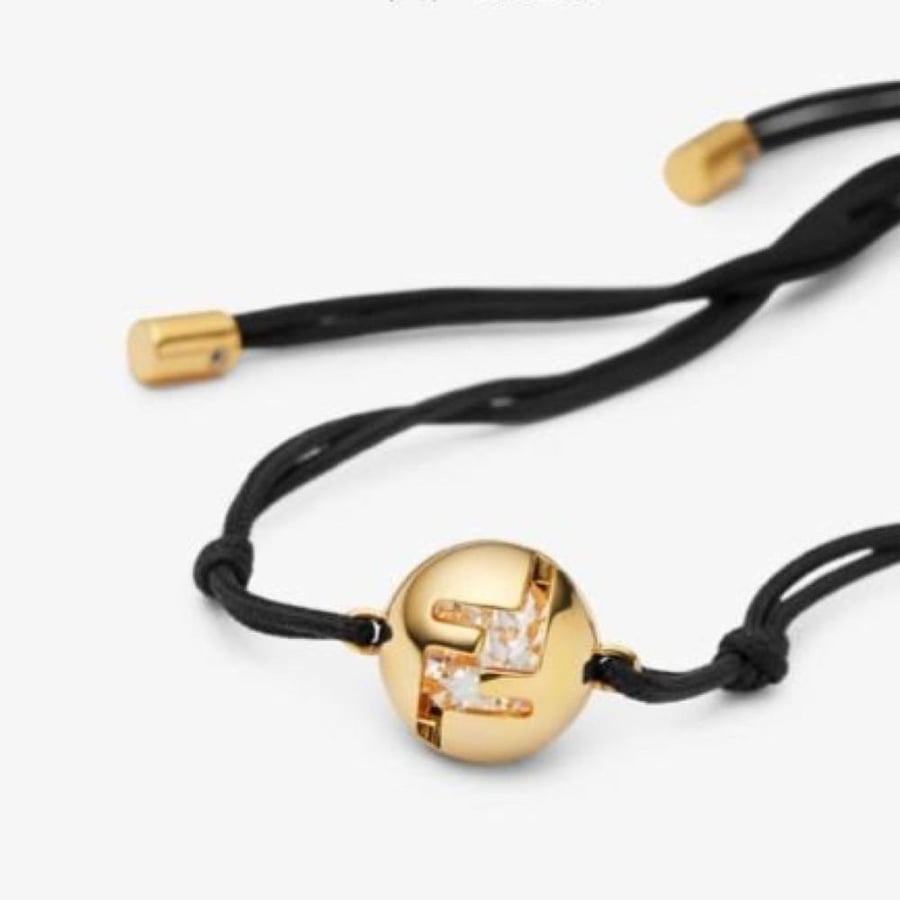 اسوارة فندي  FENDI
