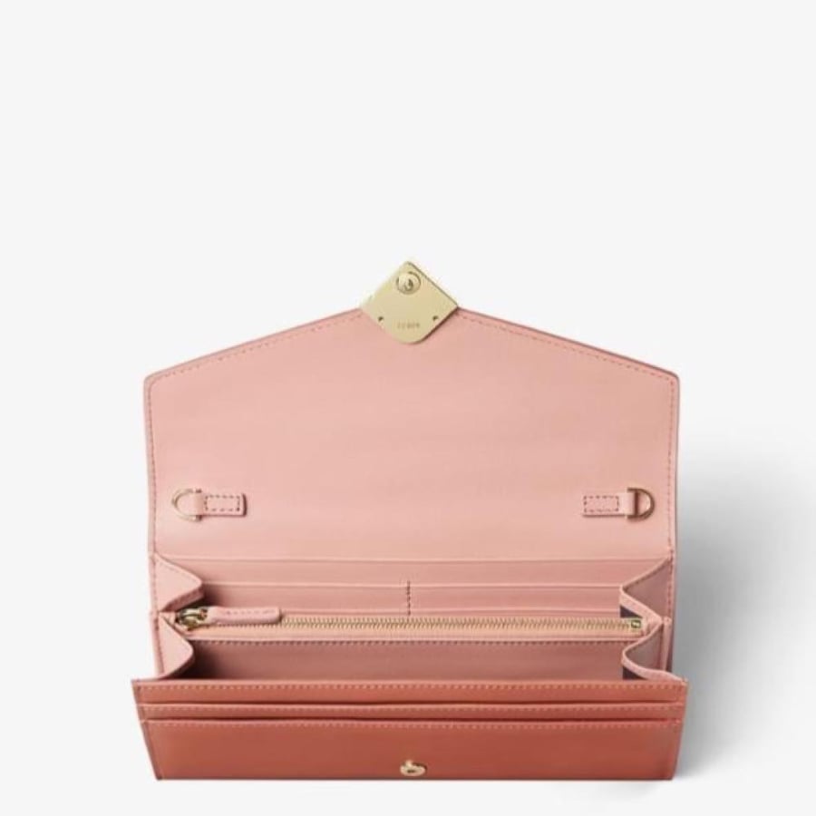 فندي  FENDI