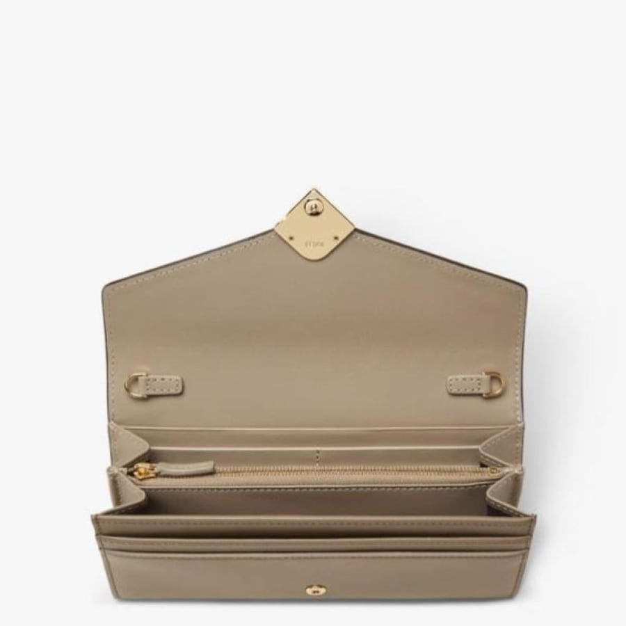 فندي  FENDI