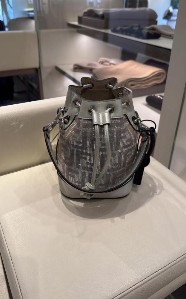 فندي  FENDI