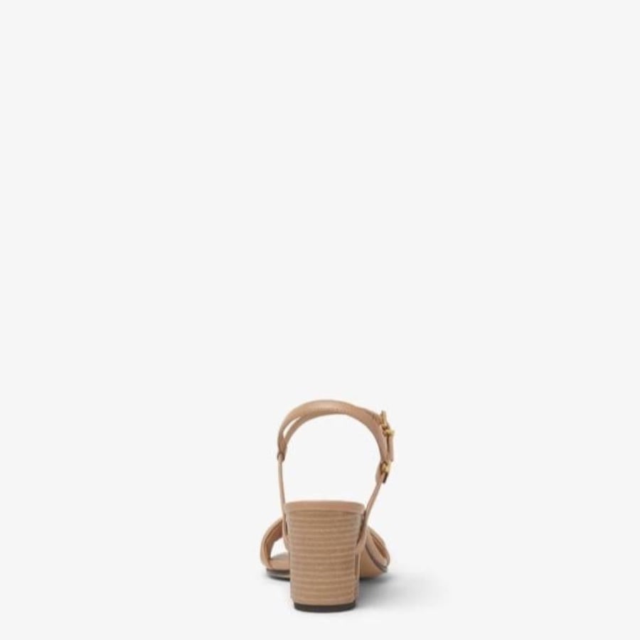 كعب فندي FENDI