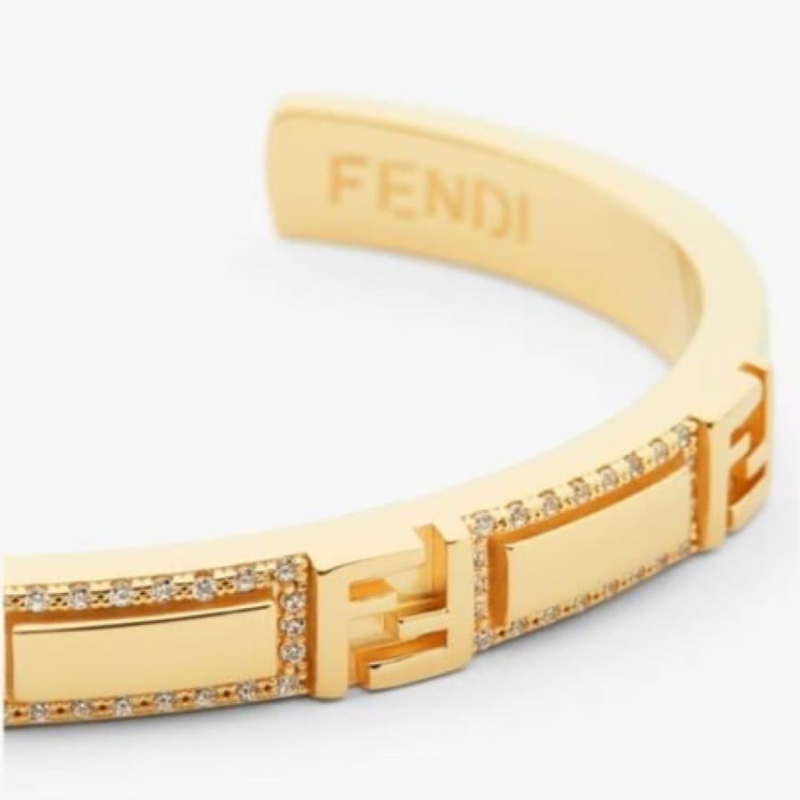 اسوارة فندي  FENDI