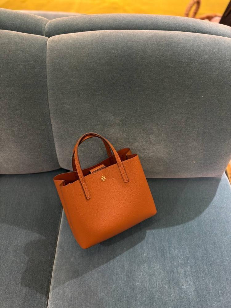 توري بورش  TORY BURCH