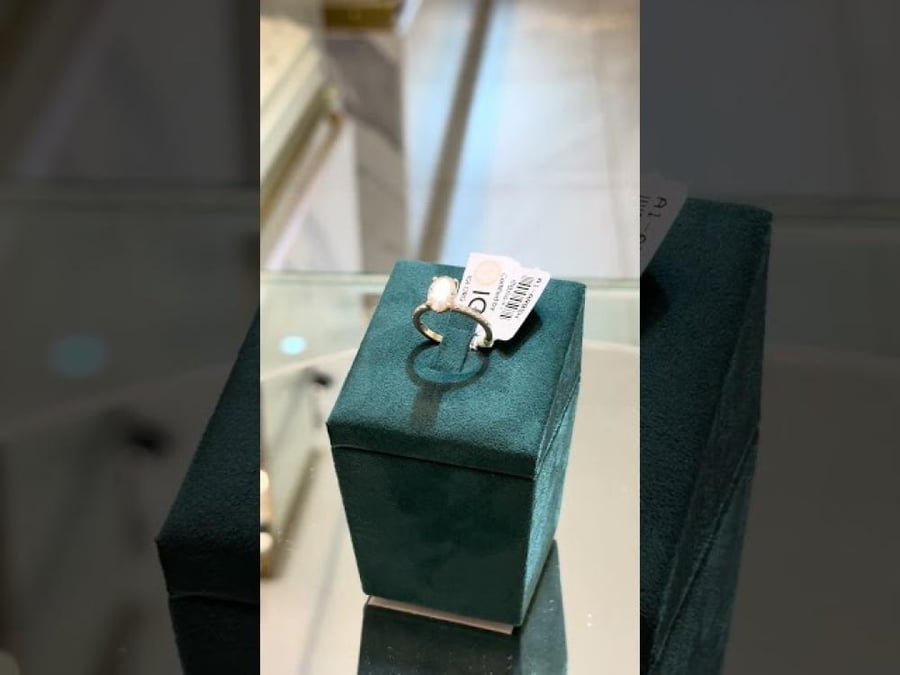 سويكت - خاتم الماس سولتير مخبري فخم ذهب عيار 18 الوزن 3.202 و1.55 قراط الماس نقاوه VVS اللون E-F