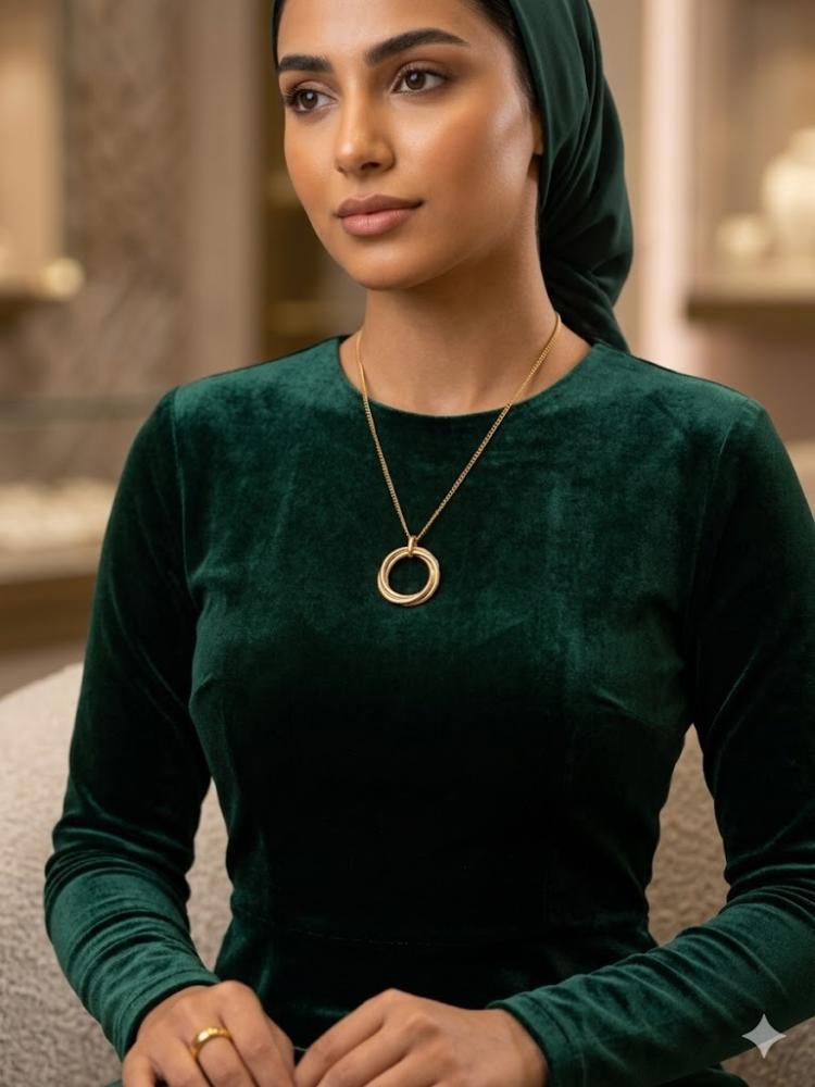 فرع ( سوكيت ) عقد ذهب عيار 18 بتصميم عالمي بوزن 12.41جرام