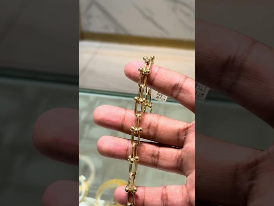سويكت - انسيال ذهب فخم ذهب عيار 18 تصميم عالمي الوزن 9.59 جرام