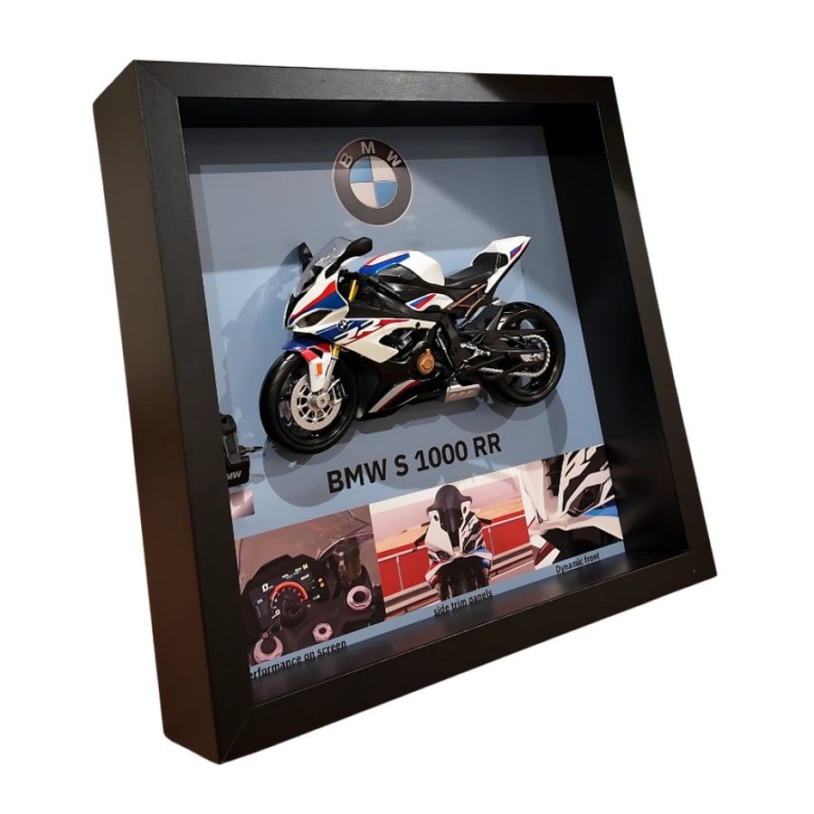 لوحة مجسم BMW S1000RR ابيض
