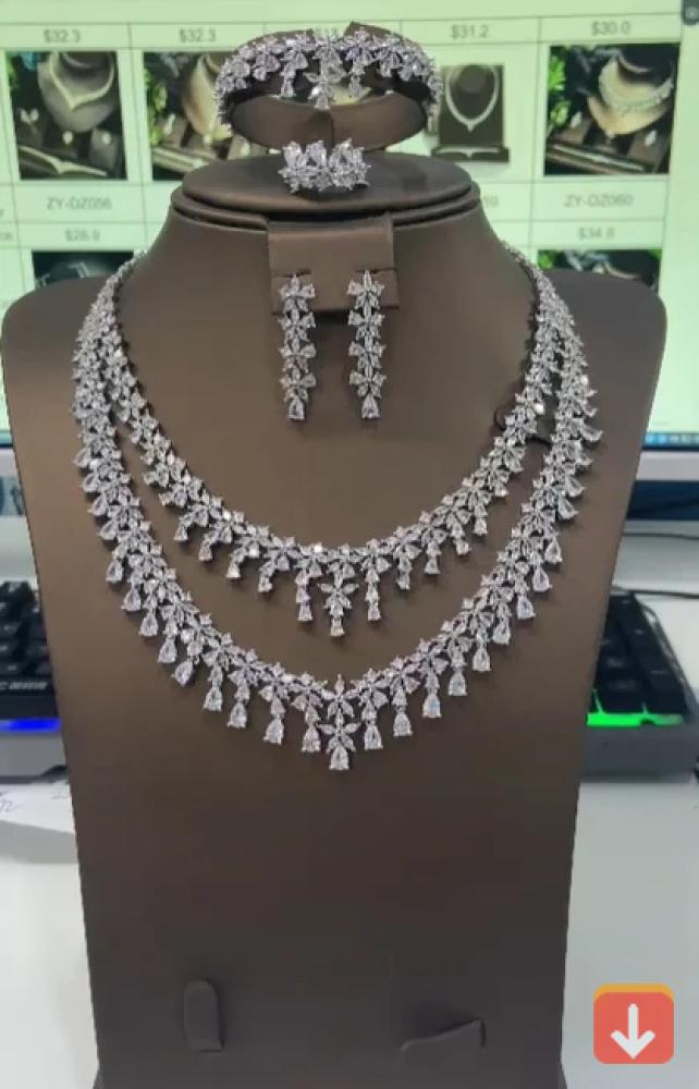 طقم مجوهرات