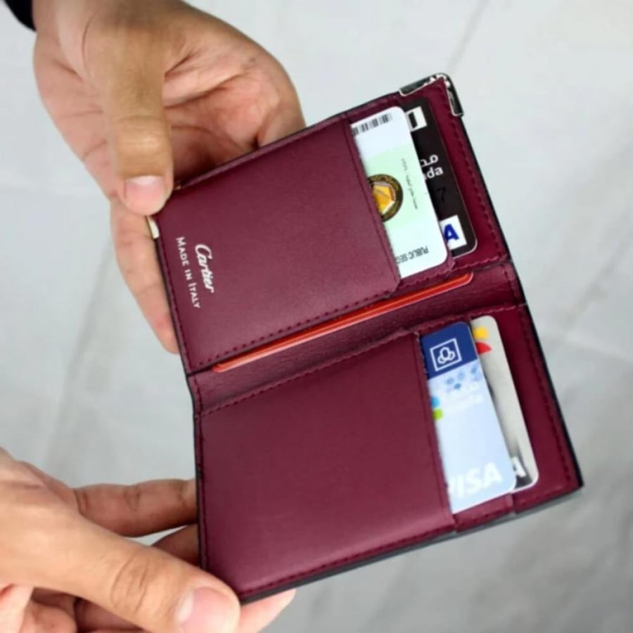 محفظة كارتير بطايق