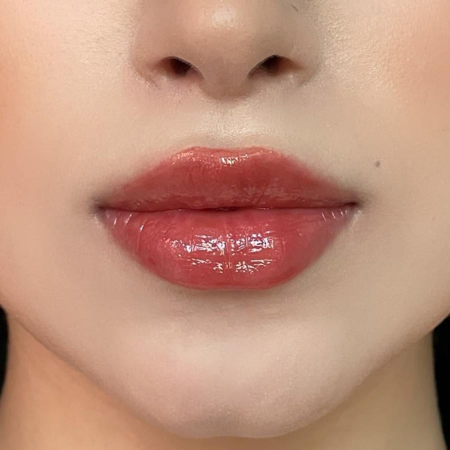 مرطب شفاه ملون