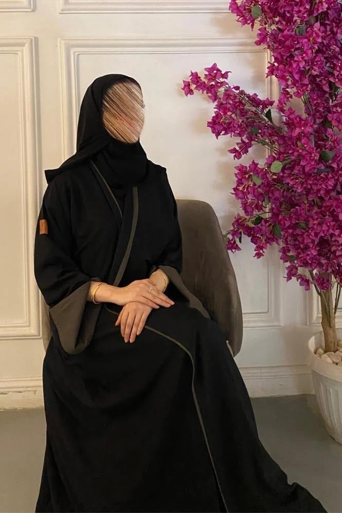 عبايه فخمه تجمع بين الأناقة والجاذبية