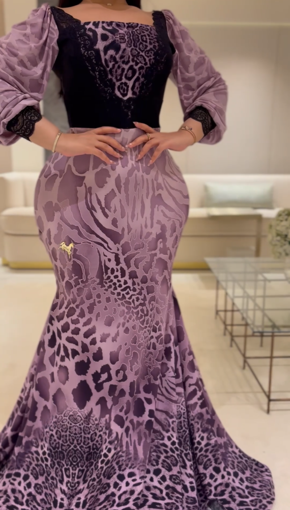 Stretch tiger dress light purple