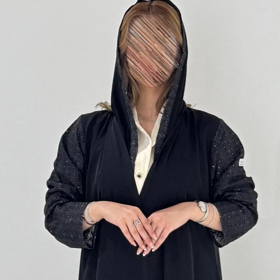 بلاك بيري مع أكمام ركامه اسود