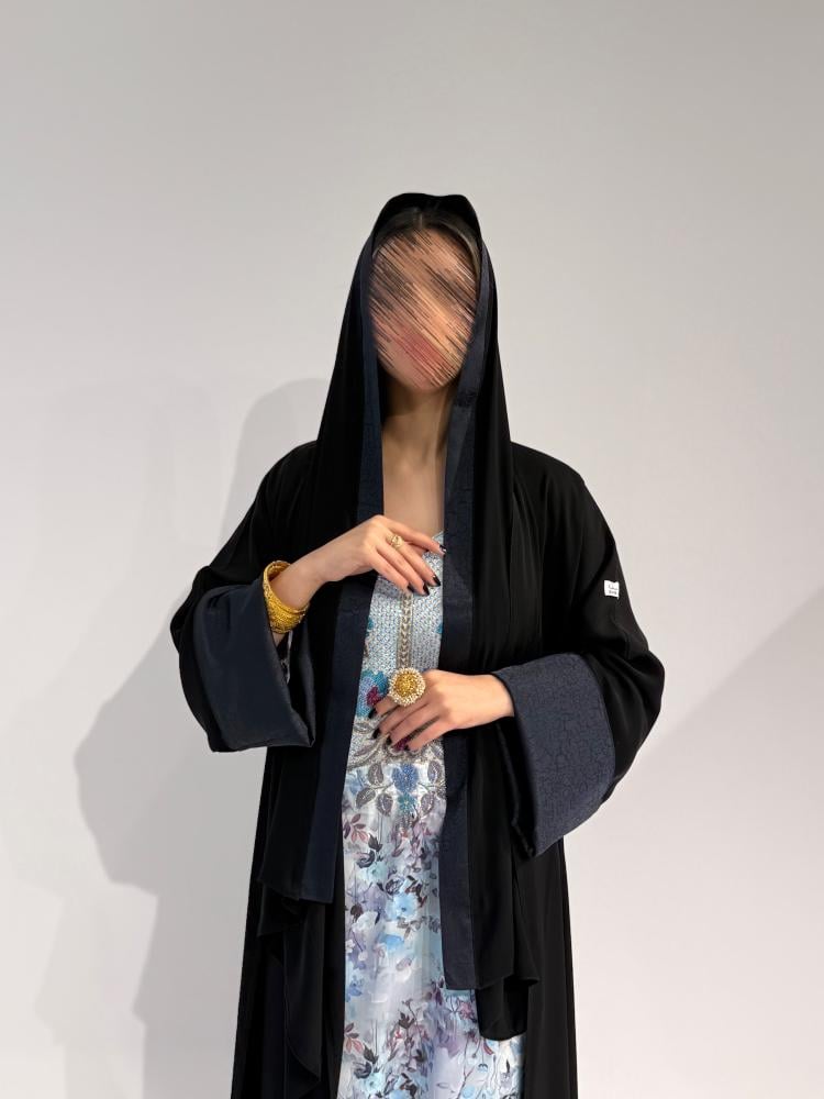 إنترنت مع أكمام سواره جاكار كحلي