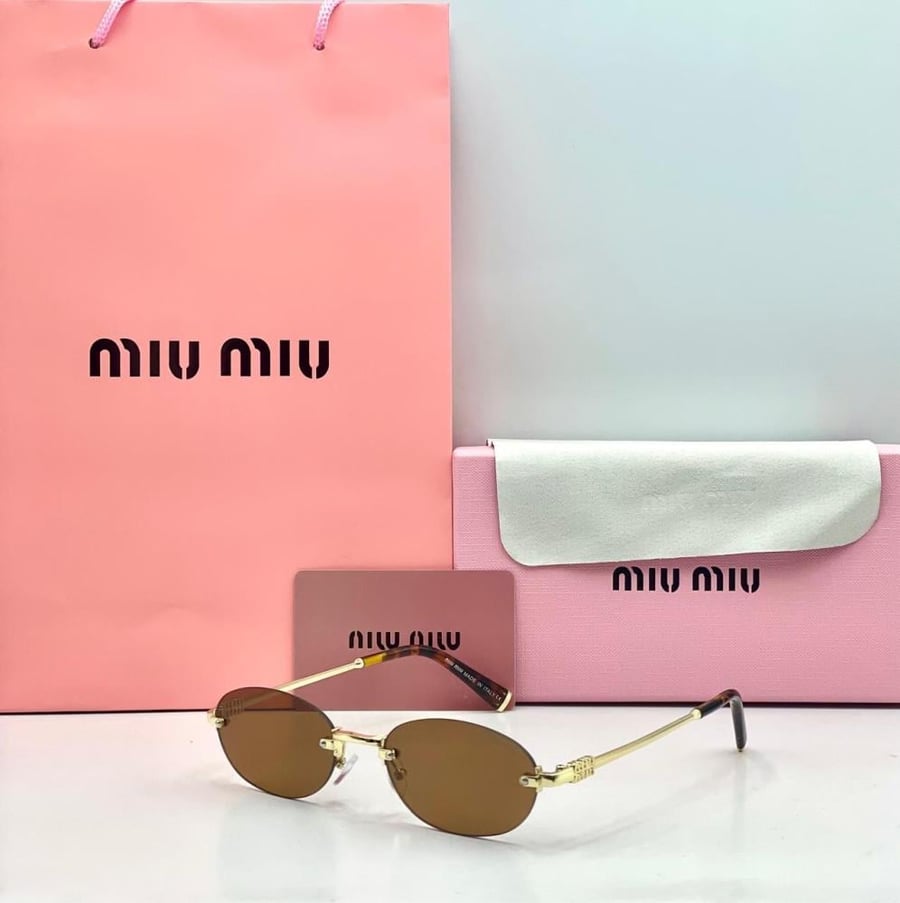 نظارة ماركة miu miu باستايل