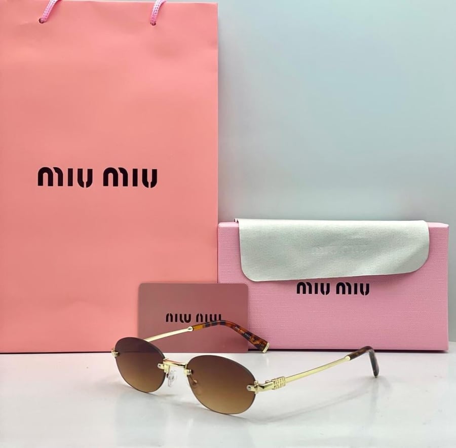 نظارة ماركة miu miu باستايل