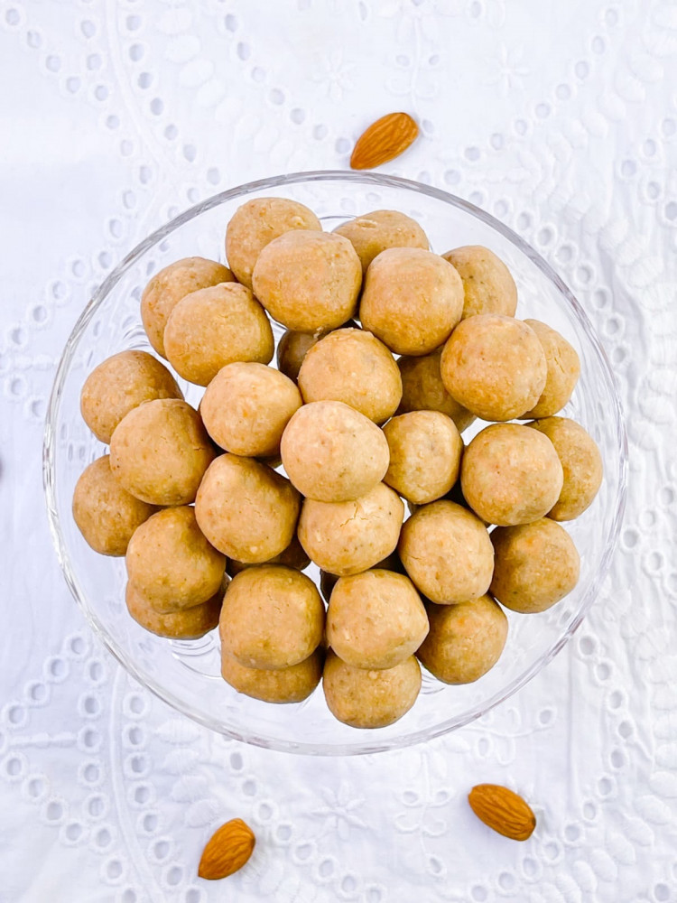 غريبة