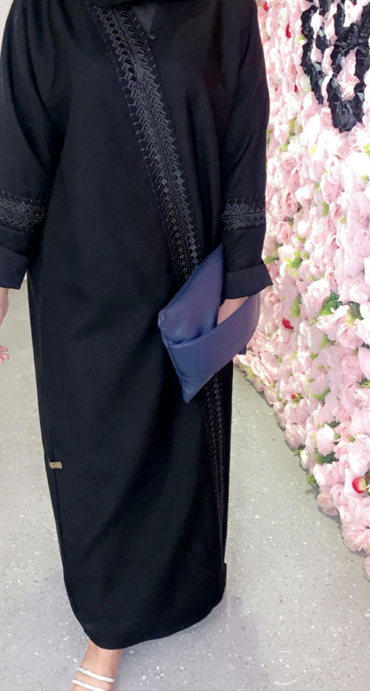 عبايه سوداء قماش كريب