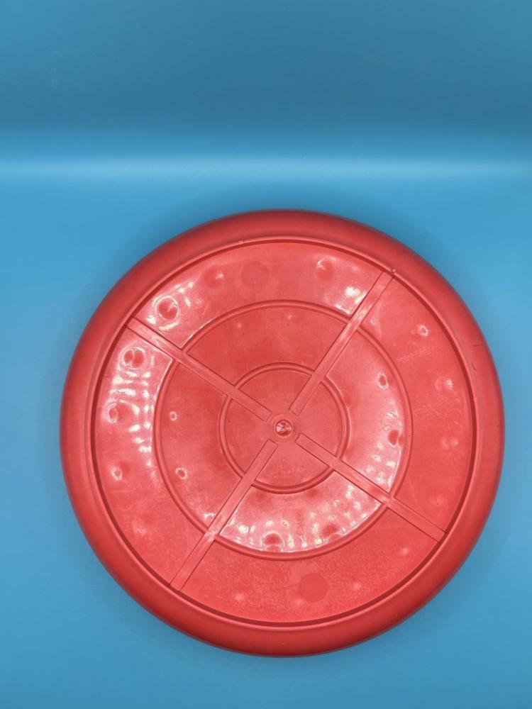 A food dish for birds, pigeons, and chickens